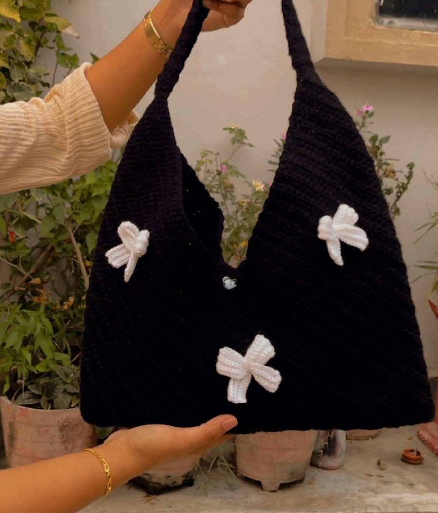 Black Love crochet bag